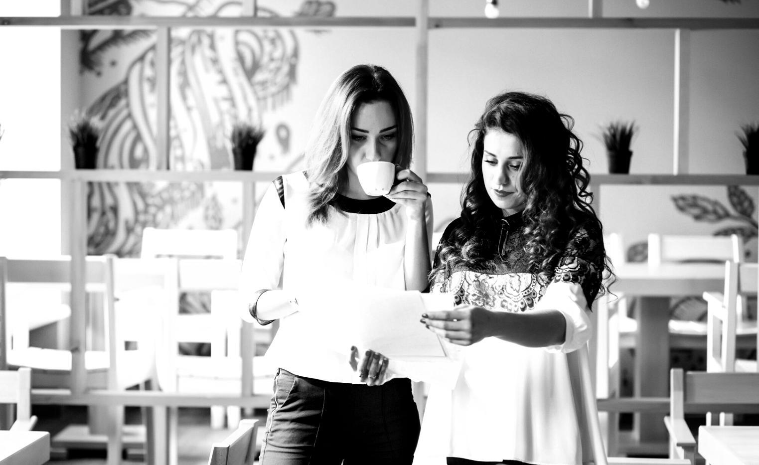 Collaborative financial discussion session